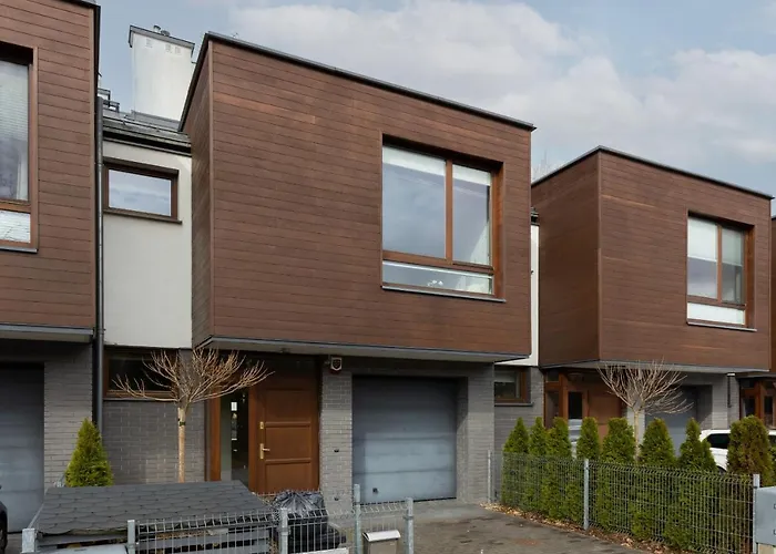 Dom wakacyjny Three-bedroom Family House With Garden Nowa Wies By Renters Warszawa