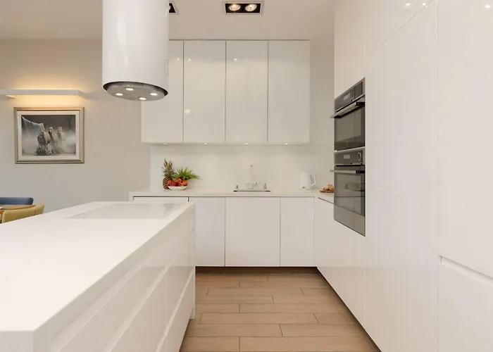 Dom wakacyjny Three-bedroom Family House With Garden Nowa Wies By Renters