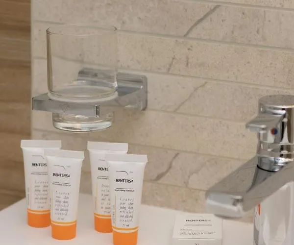 Three-bedroom Family House With Garden Nowa Wies By Renters Dom wakacyjny *