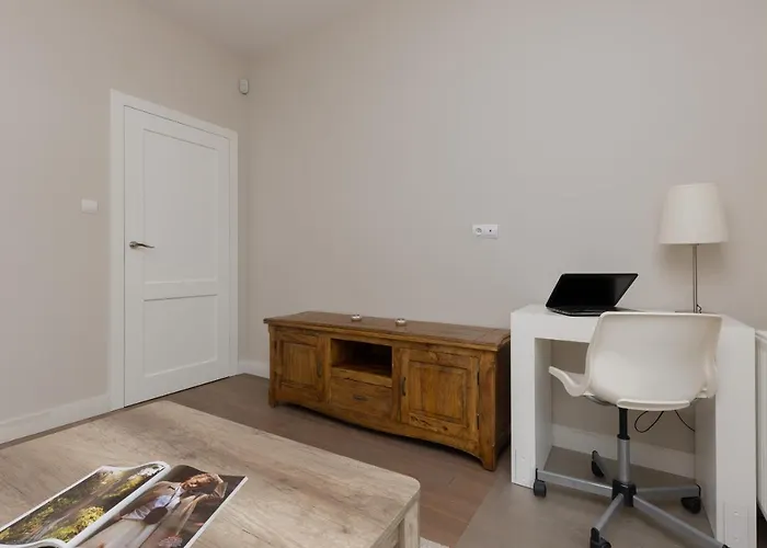 Dom wakacyjny Three-bedroom Family House With Garden Nowa Wies By Renters Warszawa