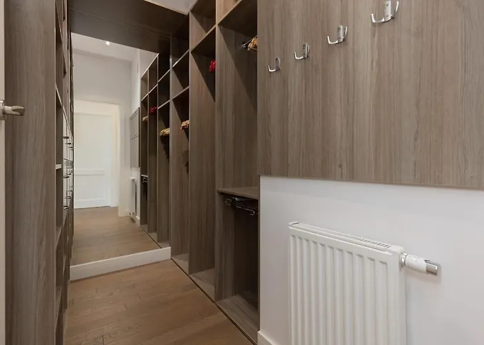 Three-bedroom Family House With Garden Nowa Wies By Renters