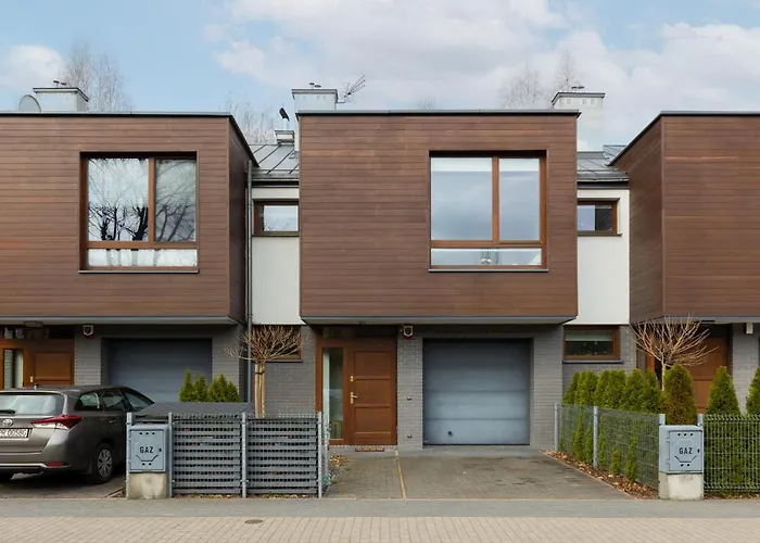 Three-bedroom Family House With Garden Nowa Wies By Renters