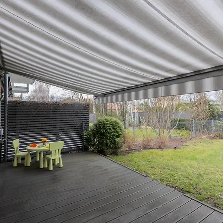 Three-bedroom Family House With Garden Nowa Wies By Renters *