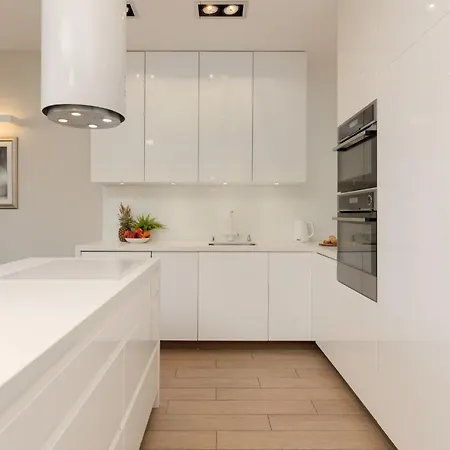 בית נופש Three-bedroom Family House With Garden Nowa Wies By Renters