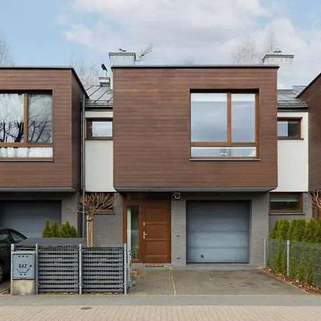 Three-bedroom Family House With Garden Nowa Wies By Renters